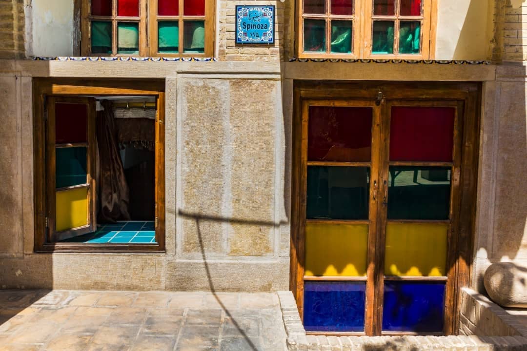 اجاره اقامتگاه سنتی در شیراز-115