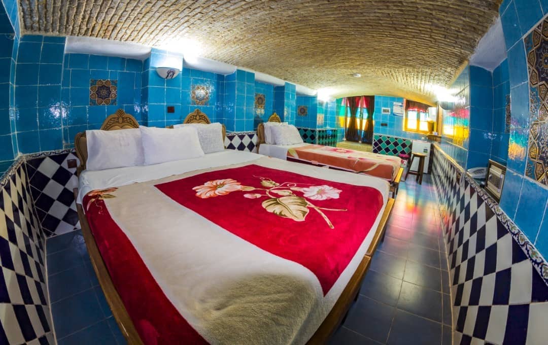 اجاره اقامتگاه سنتی در شیراز-115