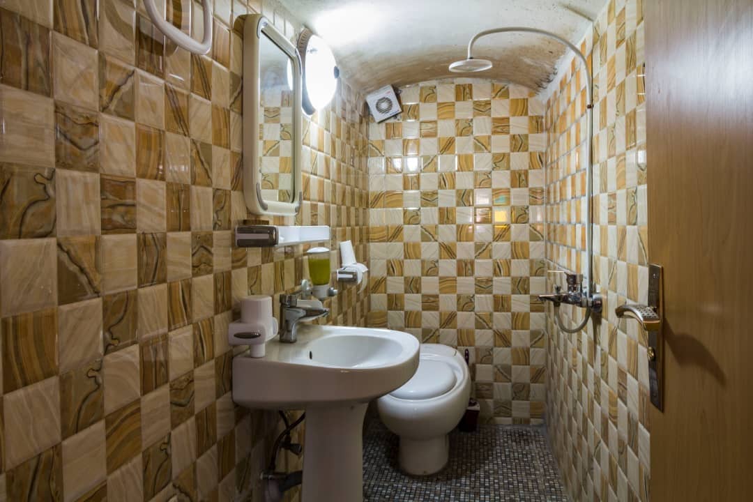 اجاره هتل سنتی در شیراز-119