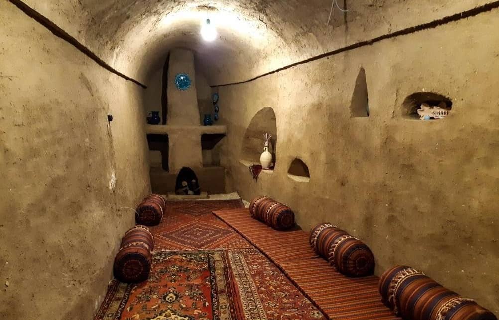 اجاره استراحتگاه سنتی در باقر آباد بافق 