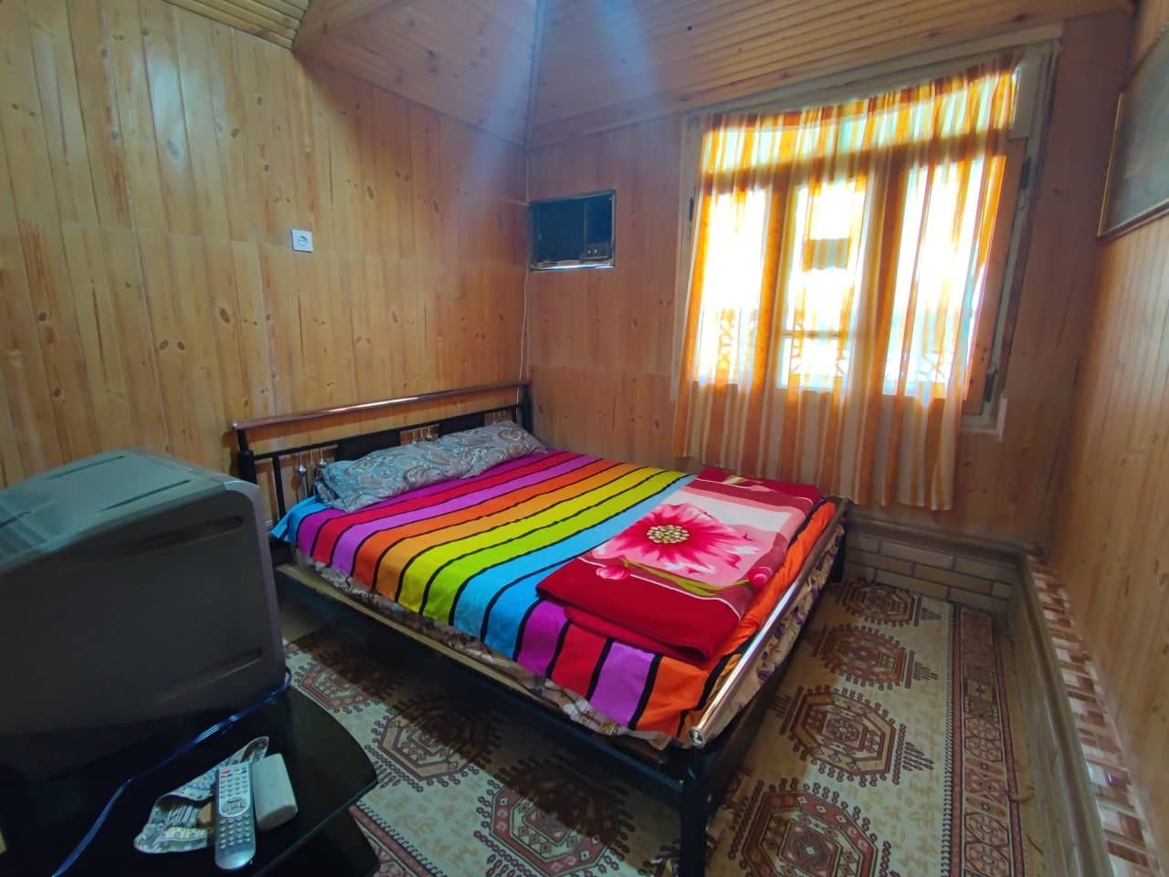 اجاره سوئیت جنگلی در روستای جمشیدآباد زیر آب - کلبه 1 ماهور