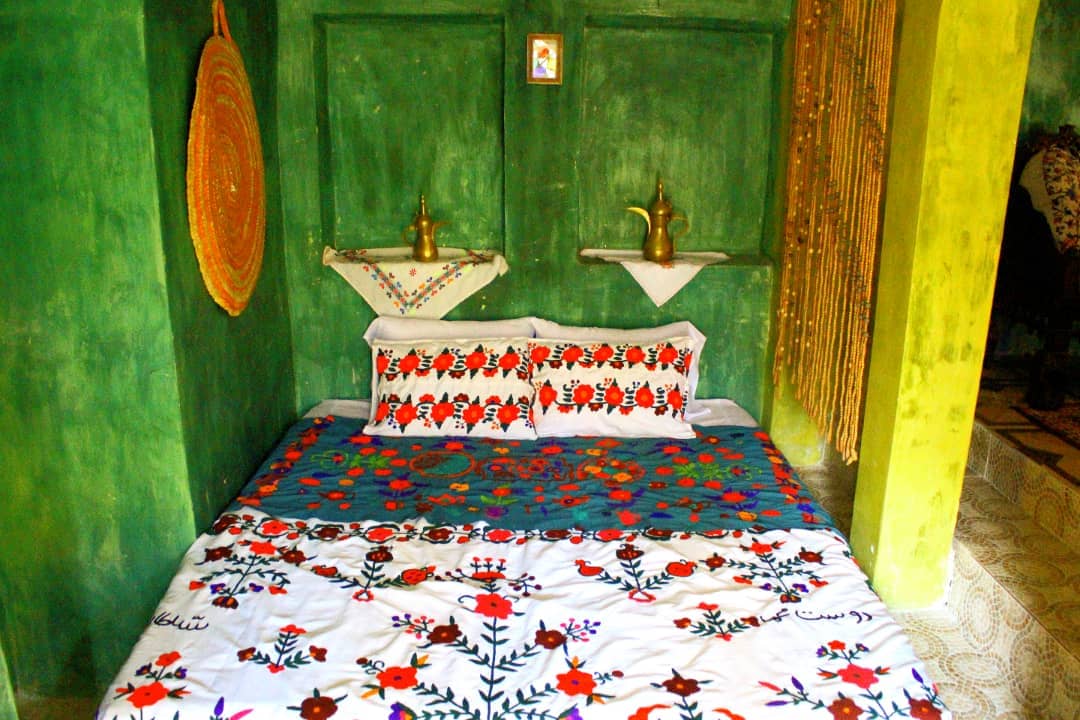 اجاره بومگردی سنتی زند شیراز - رنگارنگ vip