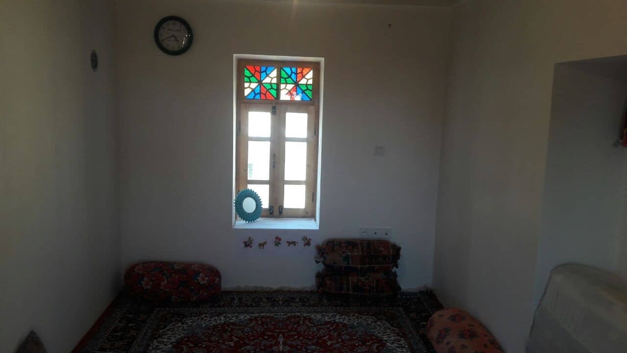 اجاره اتاق سنتی در روستای هدف گردشگری قلعه بالا بیارجمند - اتاق سرمرزی