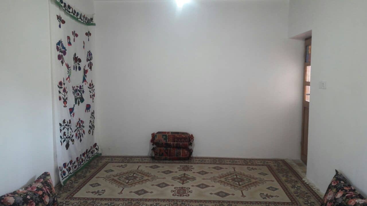 اجاره اتاق سنتی در روستای هدف گردشگری قلعه بالا بیارجمند - اتاق سرکوچه