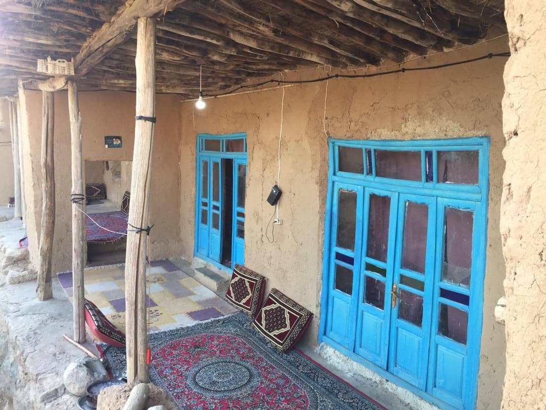 اجاره اقامتگاه بومگردی در جونقان شهرکرد _ اتاق 3