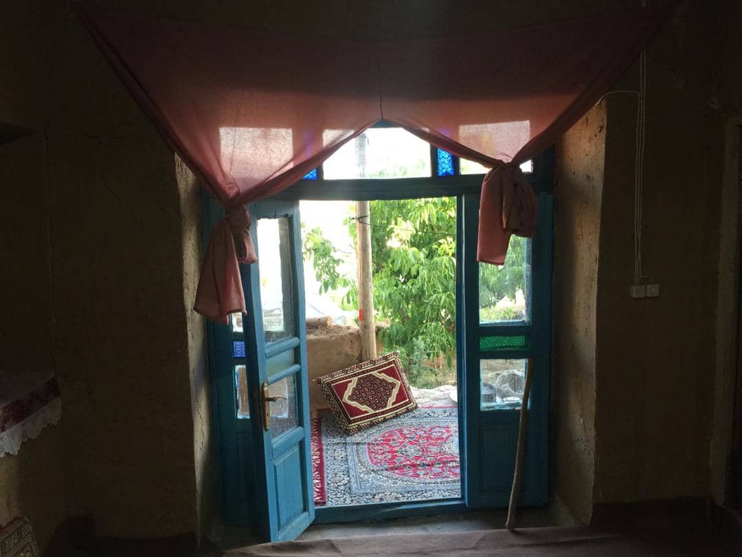 اجاره اقامتگاه بومگردی در جونقان شهرکرد _ اتاق 3