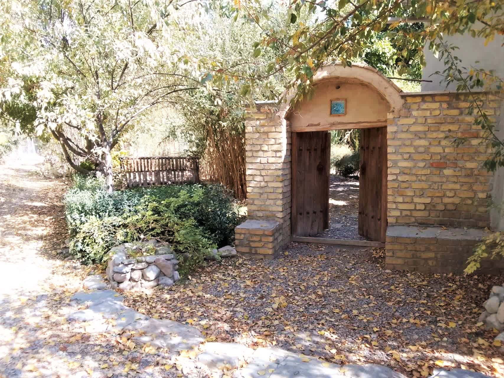 اجاره سوئیت باغ در پاچنار گلپایگان - اصفهان