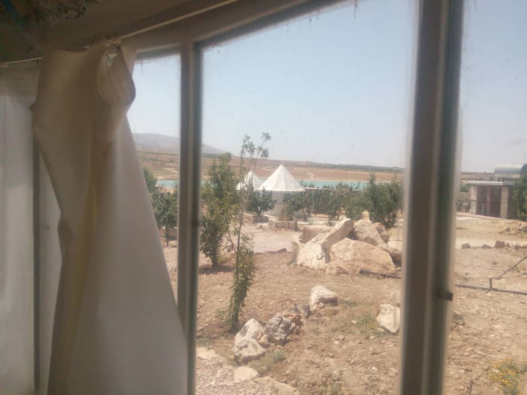 اجاره کلبه سنتی در خان زنیان -آلاچیق5