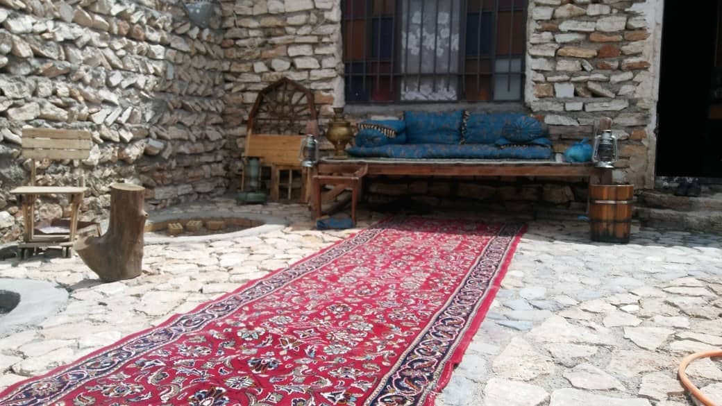 اجاره اقامتگاه بومگردی سنتی در بابا نظر تکاب
