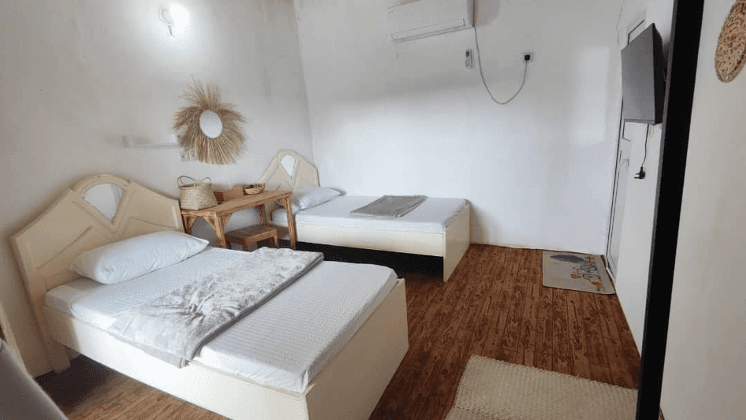 اقامتگاه بومگردی در روستا دیرستان قشم - 3 اتاق دو تخت 