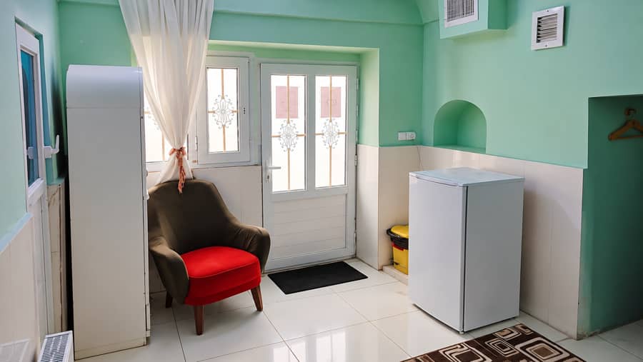 سوئیت در زاهدان - 2 اتاق 