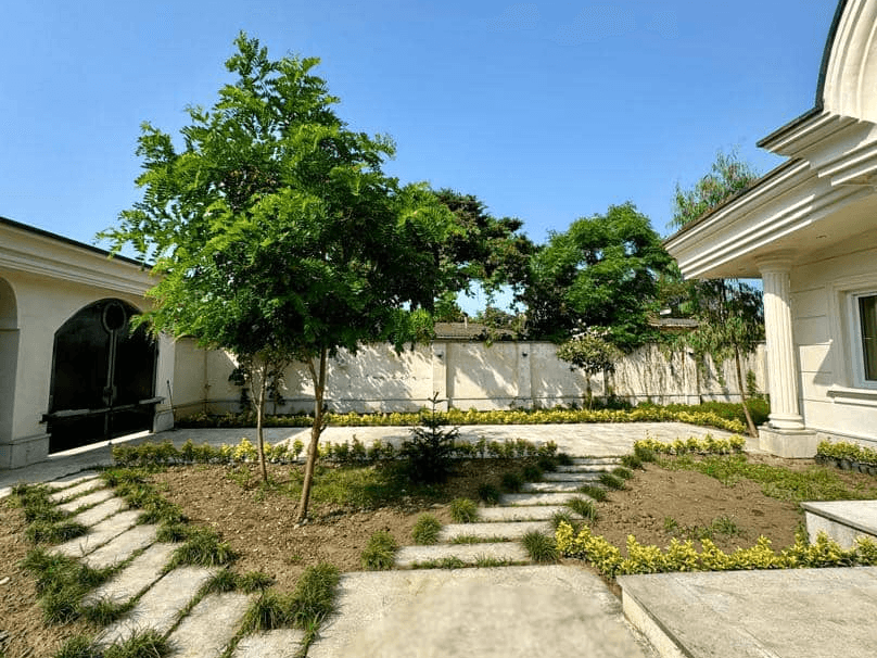 ویلا استخر سرپوشیده آبگرم در رامسر  نما ویلا 