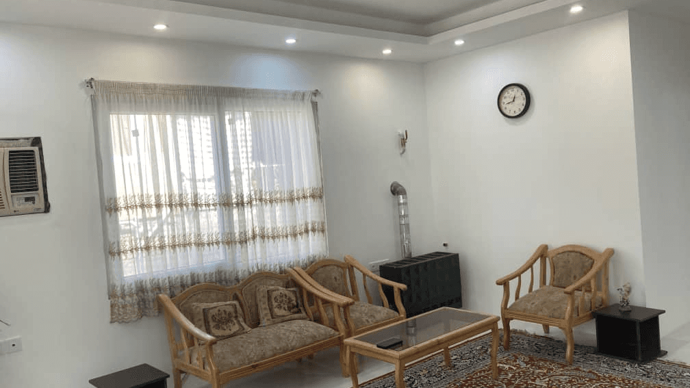 منزل ویلایی تکخوابه ملک خان در روستای الازمن  سالن