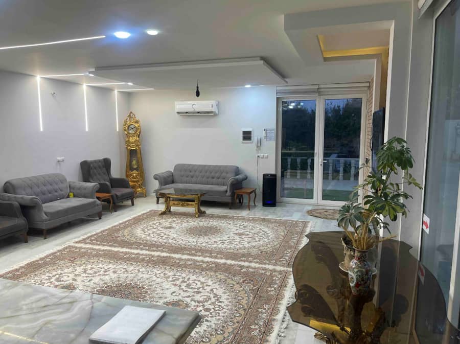 ویلا استخردار در قهدیرجان - اصفهان محوطه 