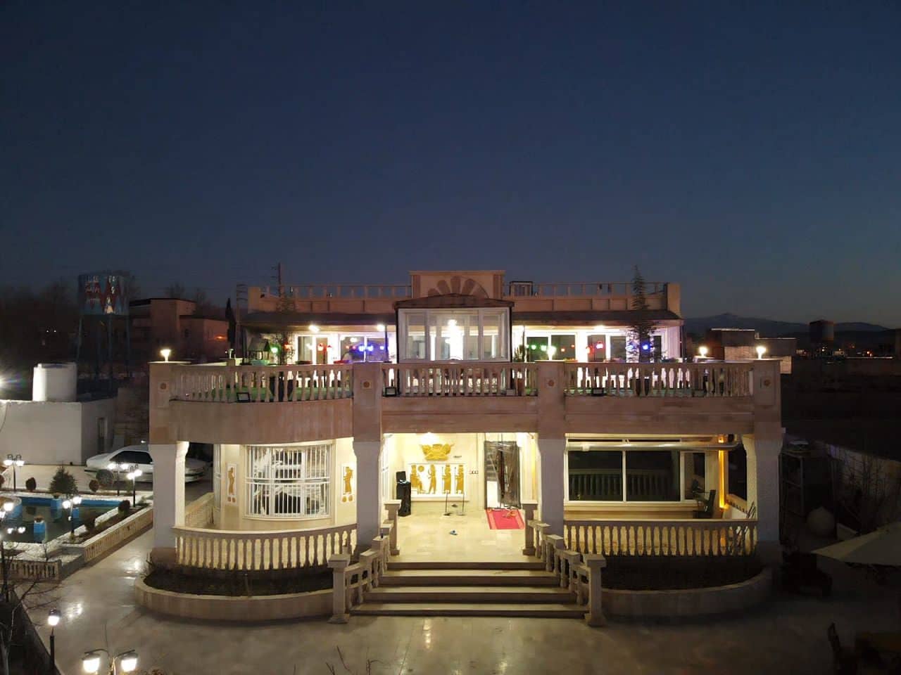 ویلا با استخر سرپوشیده آبگرم و جکوزی آبگرم در روستای کدیان قلات نما ویلا