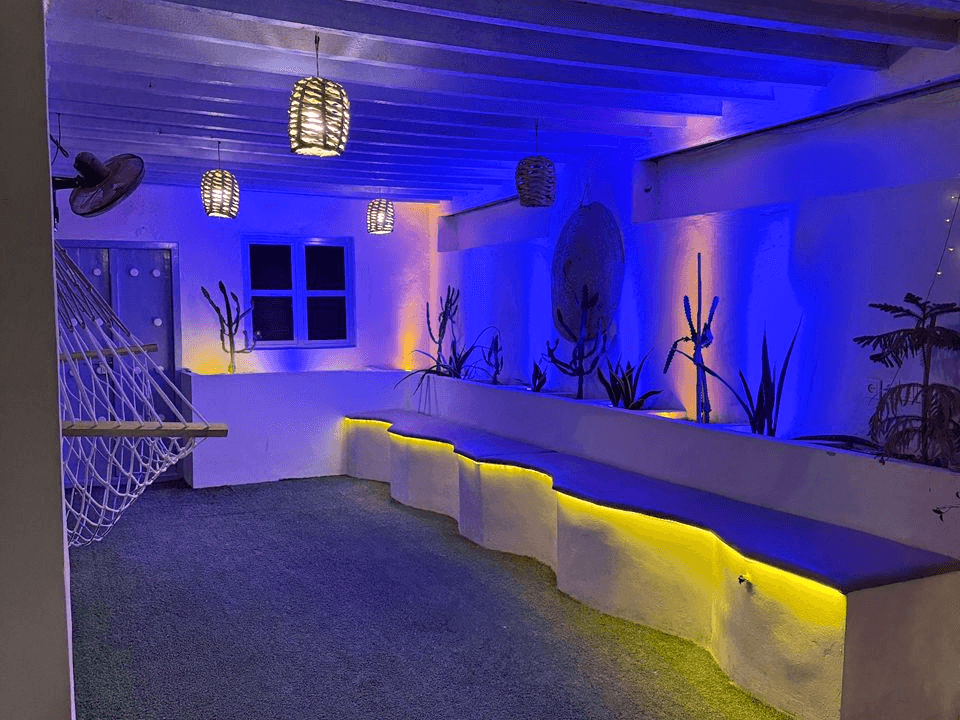 اقامتگاه بومگردی در رمکان قشم - کهور حیاط اقامتگاه