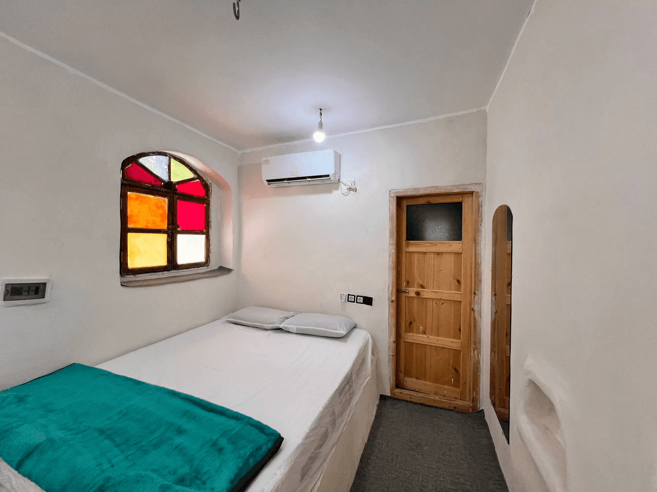 اجاره اقامتگاه بومگردی استخردار در طبل قشم - دوتخته حیاط