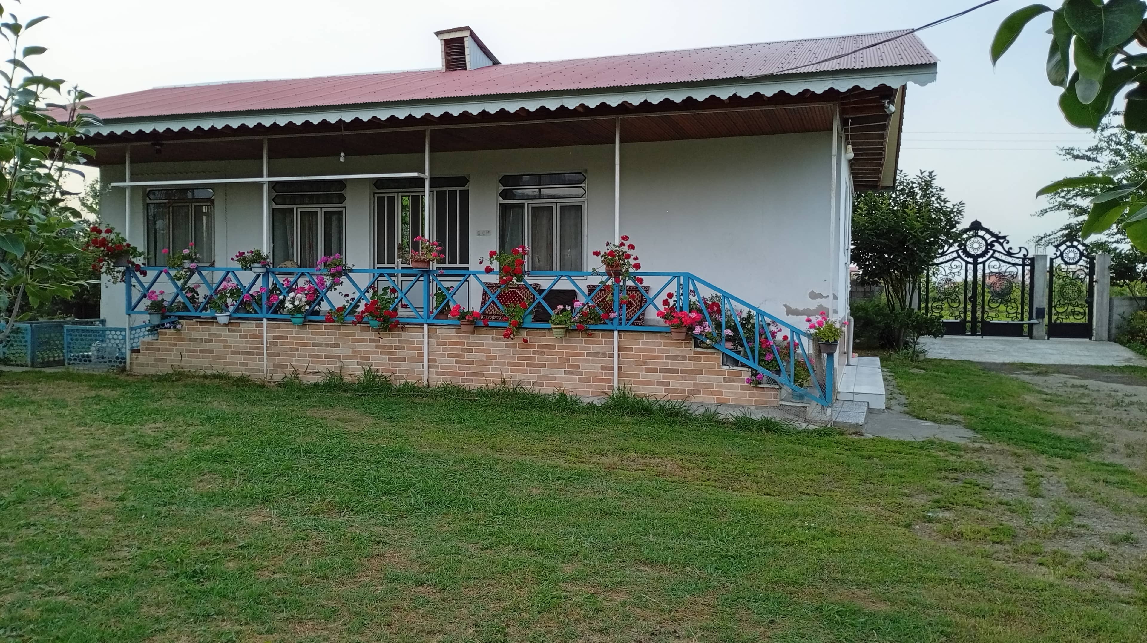 اجاره ویلا نزدیک ساحل در اسالم