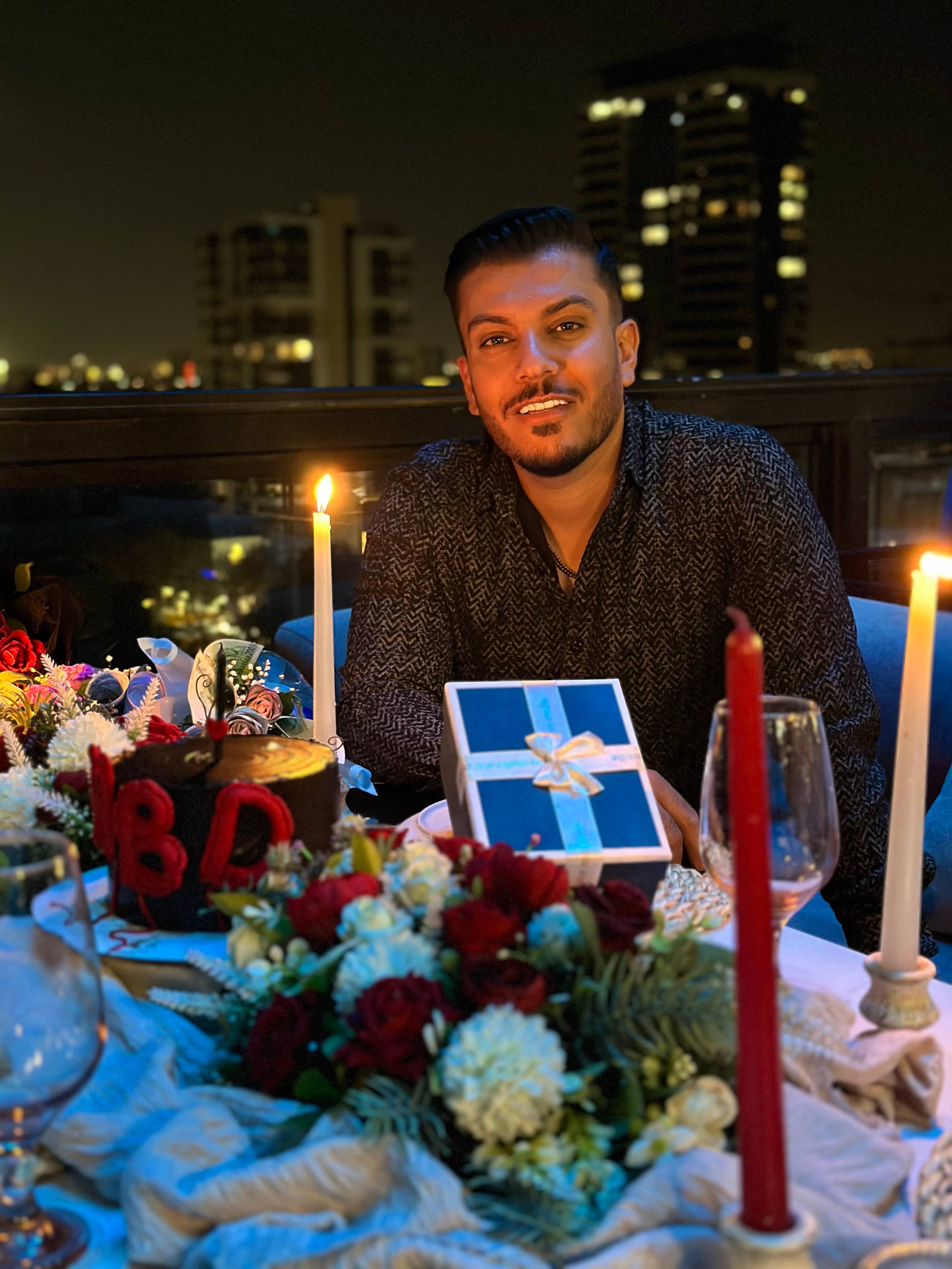 hostIntroImage-مصطفی رادنیا