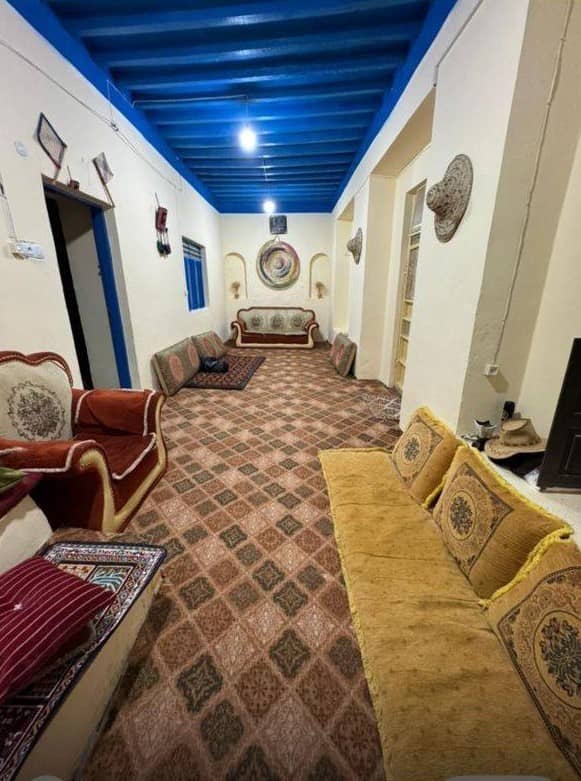 بومگردی در روستای فومستان پارسیان - میلیس حیاط اقامتگاه 