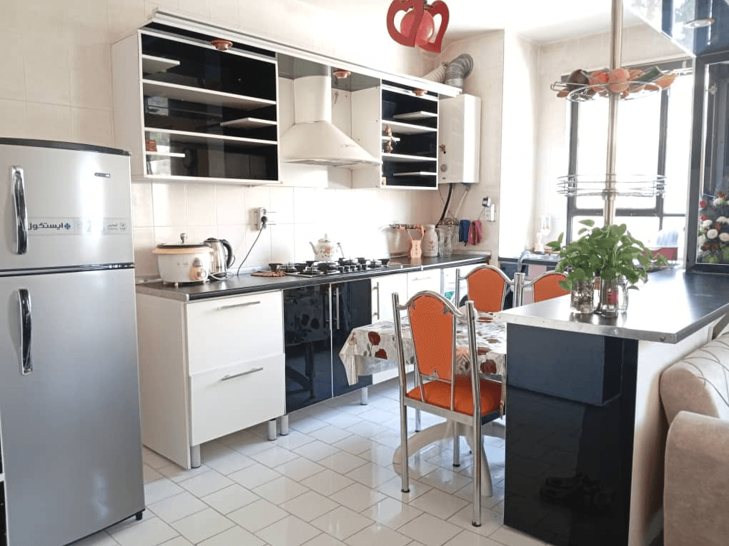 منزل مبله در بلوار دانش صدرا - دو خواب سالن