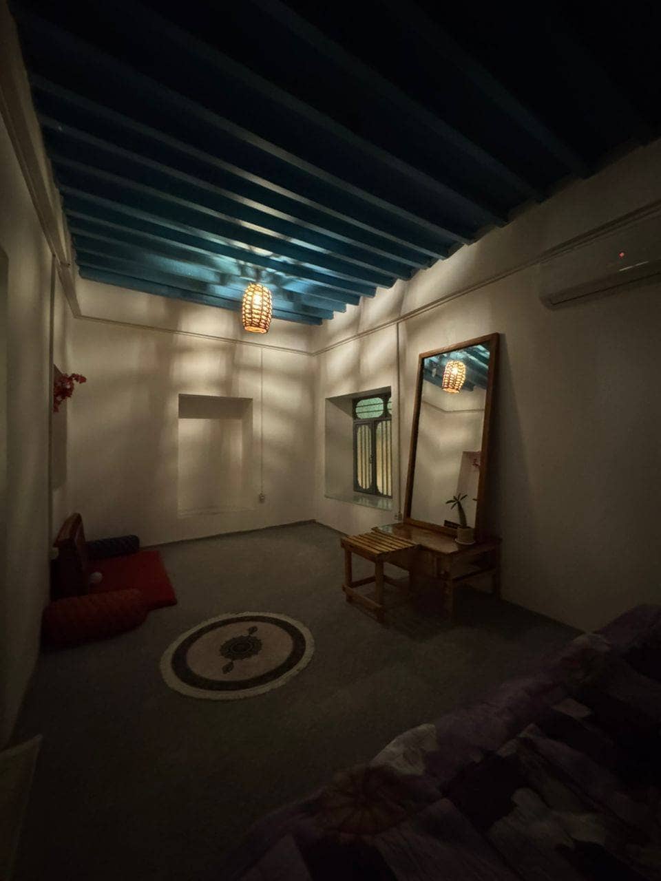 اقامتگاه بومگردی در روستای فومستان پارسیان - بنو  حیاط اقامتگاه 