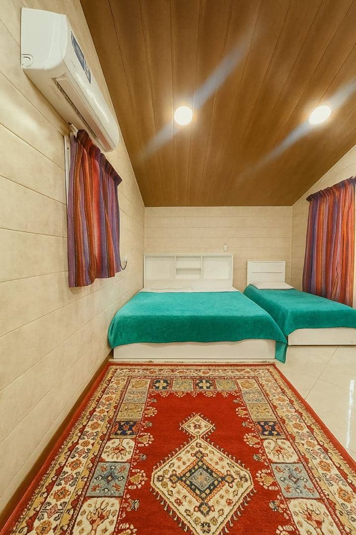 اجاره بومگردی ساحلی در روستای نخیلو بندرمقام - فلت مستر