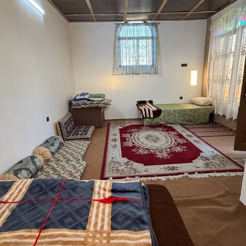 اقامتگاه بومگردی در طرقبه روستا ازغد - ملیسا  نما واحد ملیسا 