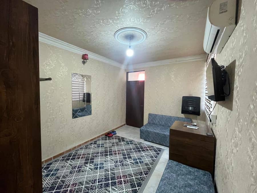 اجاره سوئیت در خیابان معلم رشت  سالن