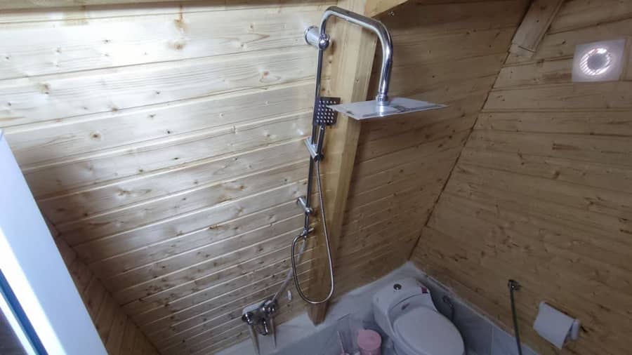 اجاره کلبه سوئیسی در روستا چهراز ناغان - 35متر  نما کلبه ها 