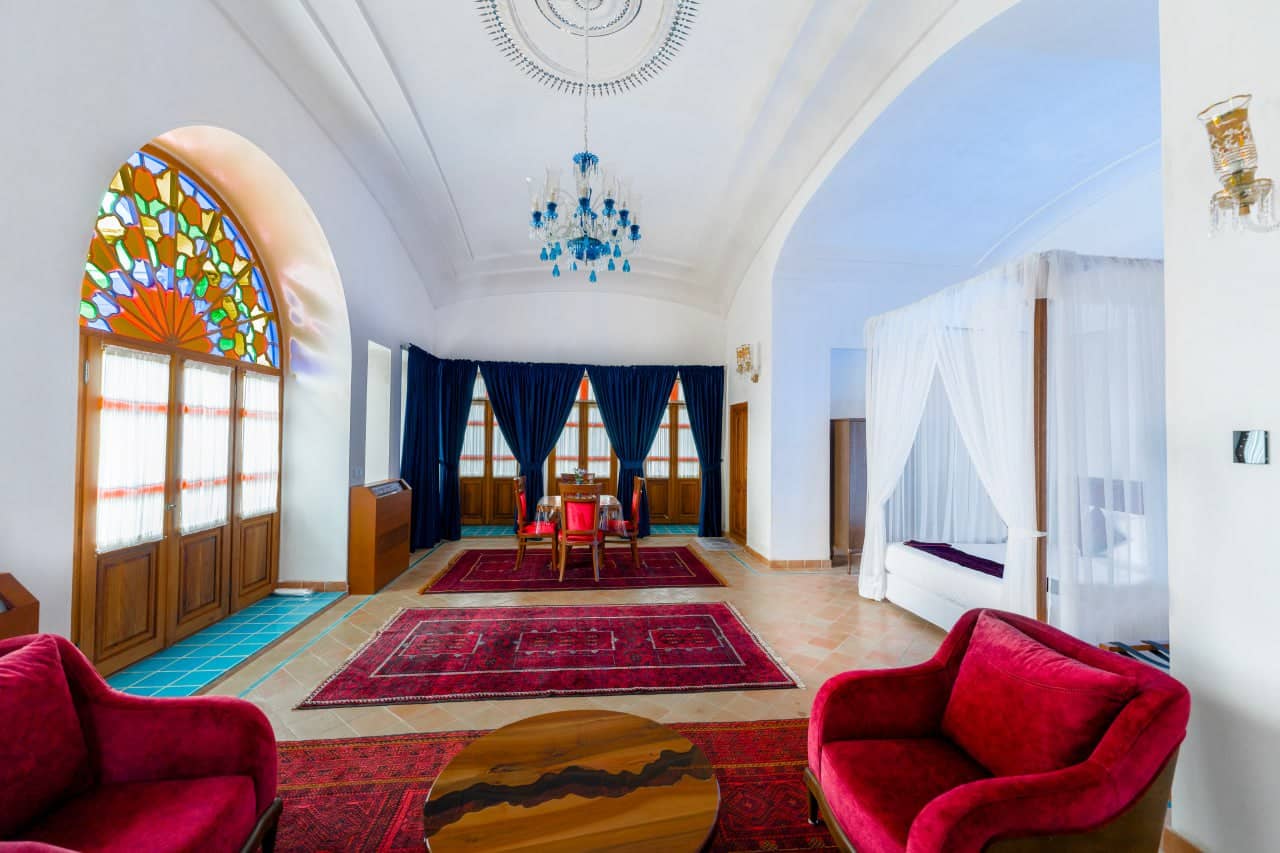 اقامتگاه سنتی در خیابان فاضل نراقی کاشان - 110 شاهنشین فضای نشیمن اتاق