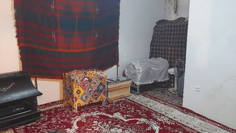 اقامتگاه بومگردی هانیس در سنندج سالن