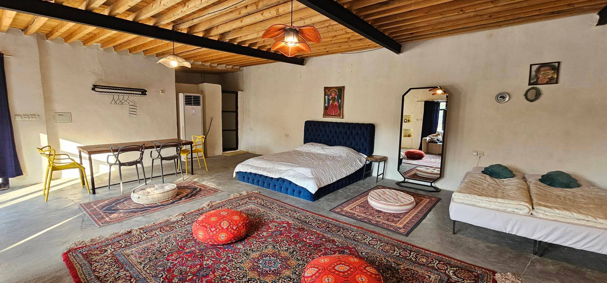 اجاره بومگردی در روستا معتمدآباد طبل - صدف حیاط 