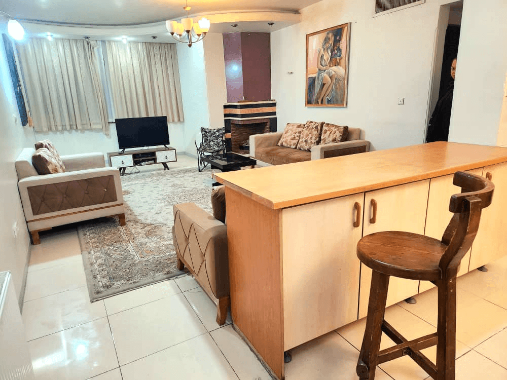  آپارتمان مبله در معالی آباد - کاج 2  سالن و اشپزخانه