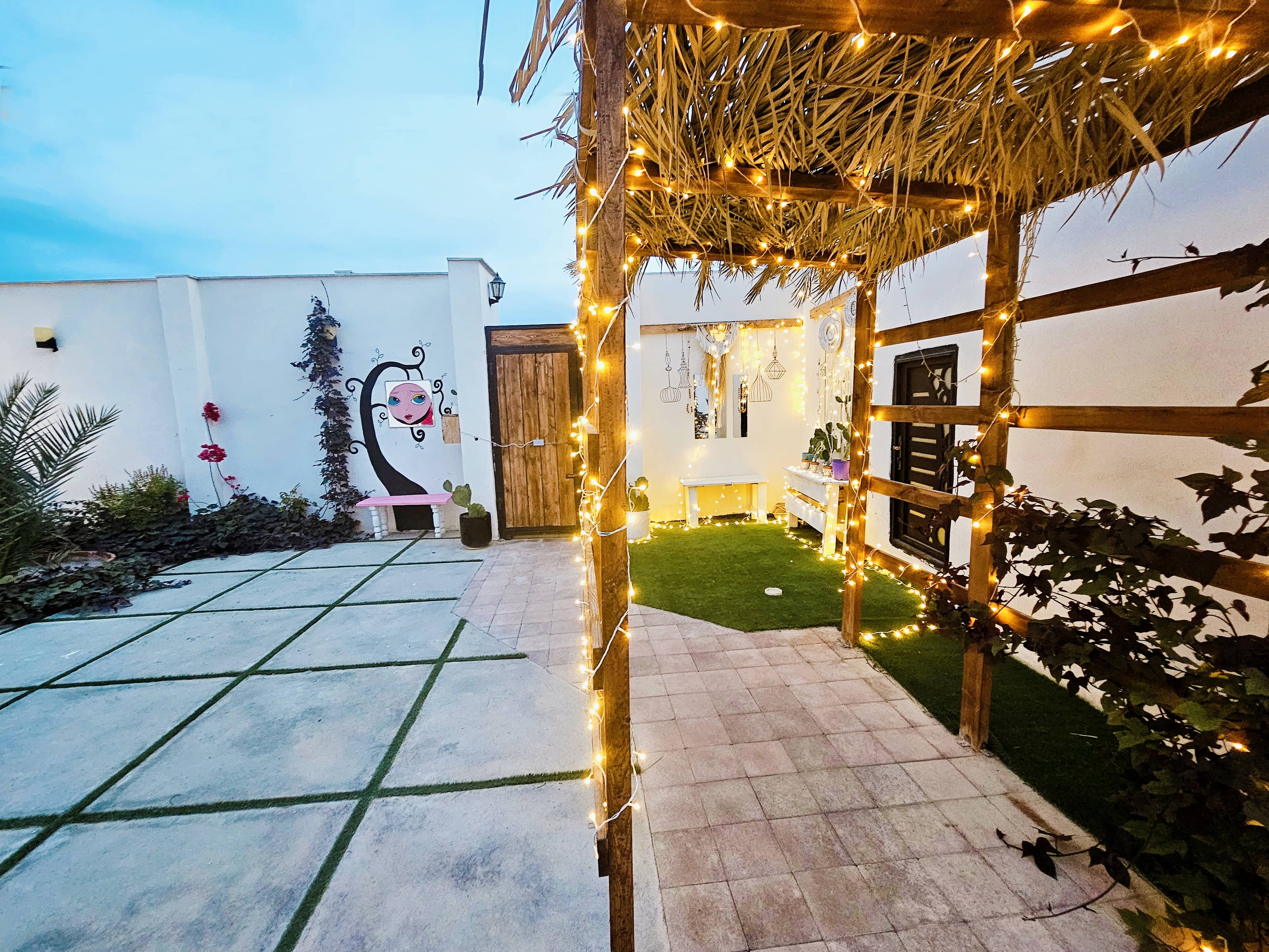 اجاره سوئیت ویلایی استخردار در سهیلی قشم - اپونتیا نما اقامتگاه 