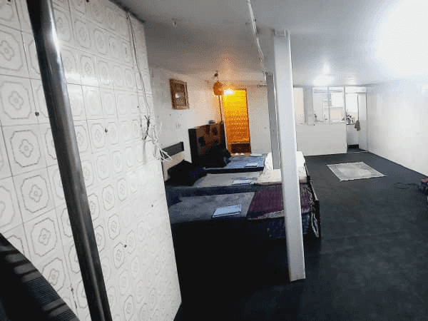 سوییت مبله نزدیک حرم در خیابان 17 شهریور مشهد حیاط 