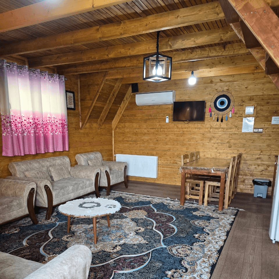 کلبه سوئیسی دوبلکس جکوزی دار در لفور