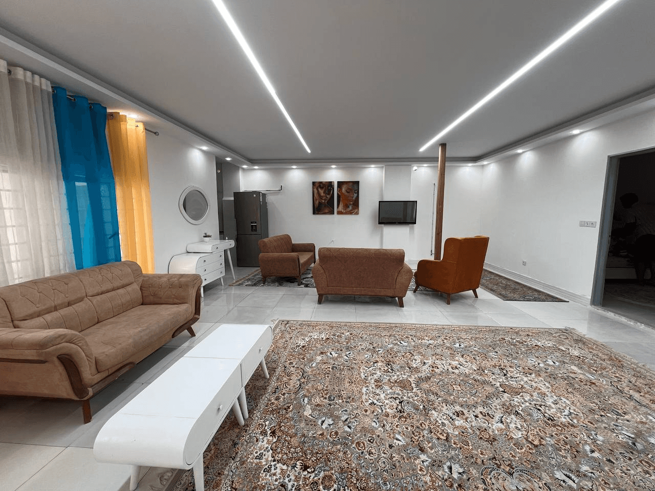 ویلا با استخر روباز آبسرد در صفادشت تهران  استخر روباز آب سرد