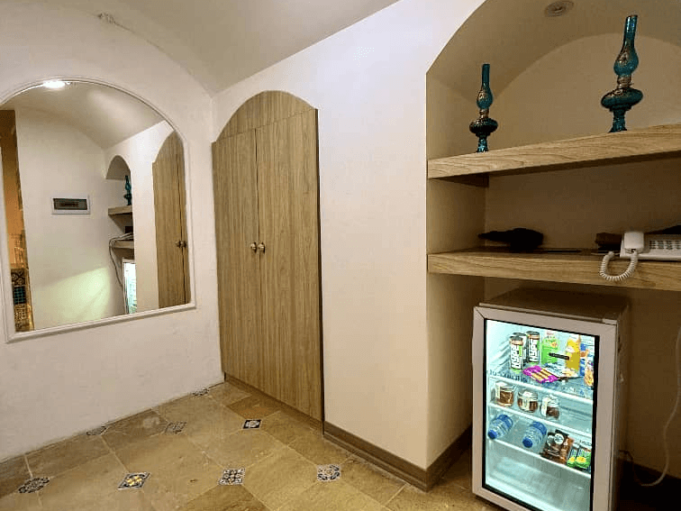 اجاره اتاق سه تخته در هشت بهشت اصفهان - شاهنشین اتاق سه تخته شاهنشین 