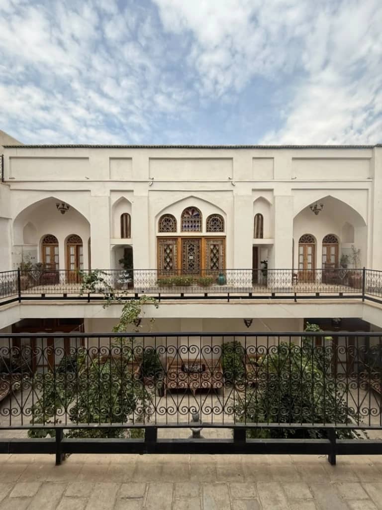 بوتیک هتل نزدیک میدان نقش جهان اصفهان -  2 تخته اکونومی نما 
