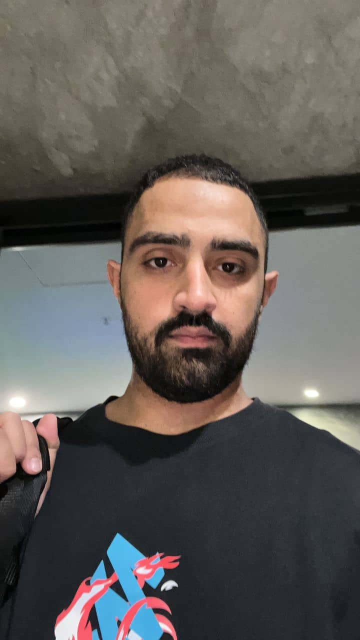 hostIntroImage-محمدرضا صفاری