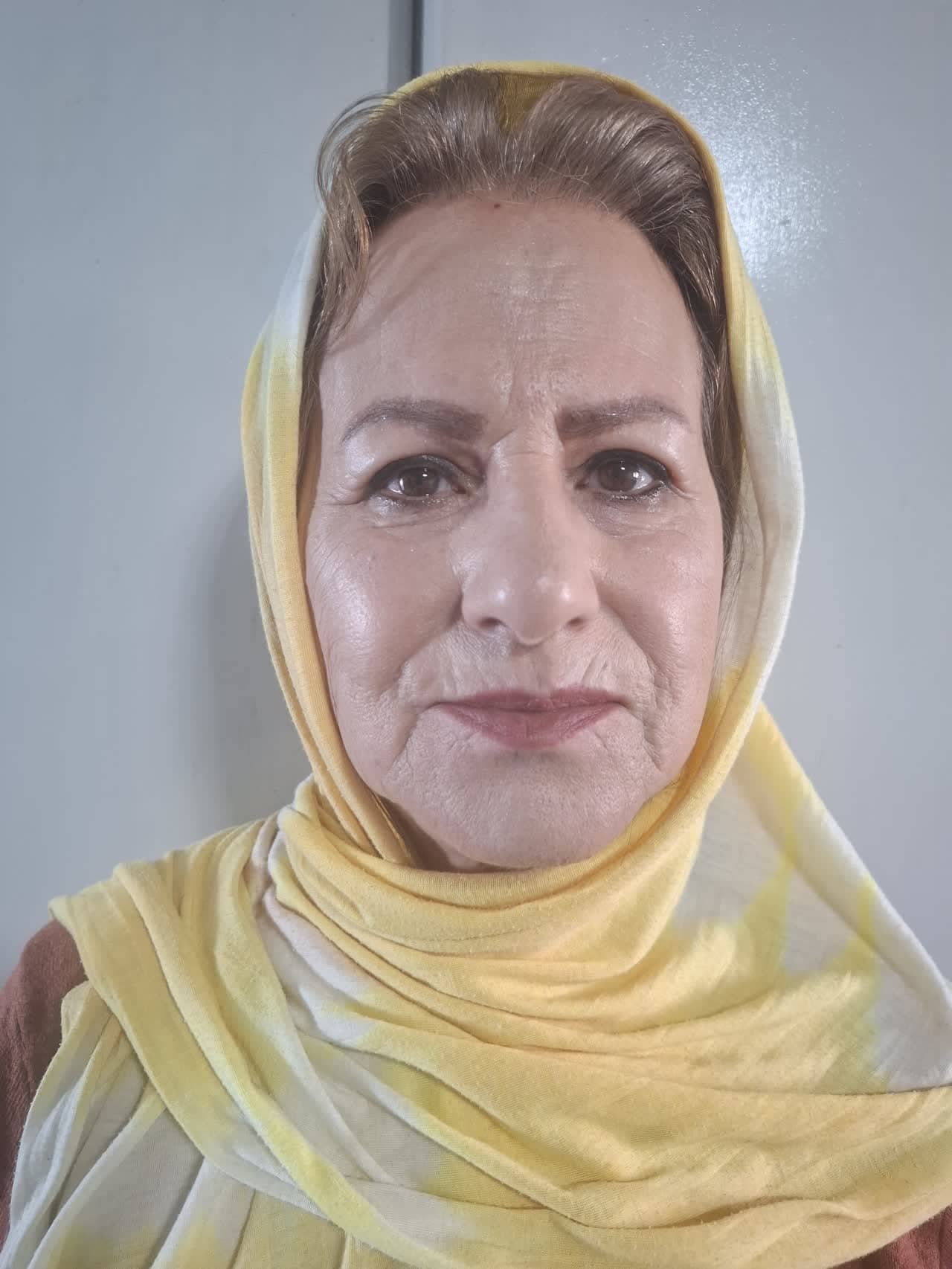 hostIntroImage-حسن صادق مقدم جوان