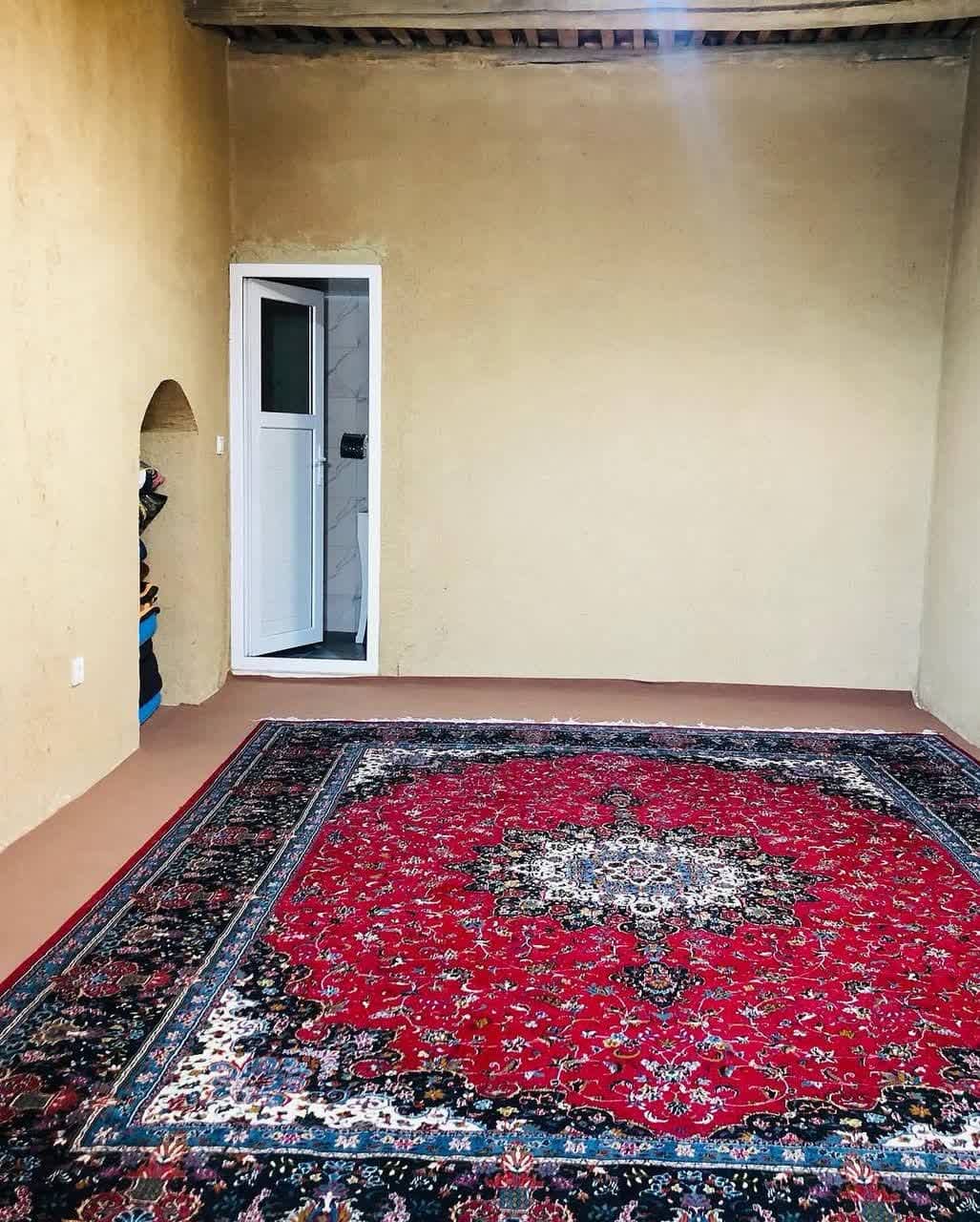 بومگردی در روستا غرقان گلپایگان - پاهیر  نما ساختمان 