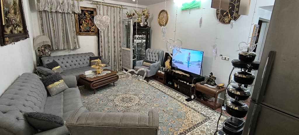 آپارتمان مبله در پردیسان قم سالن