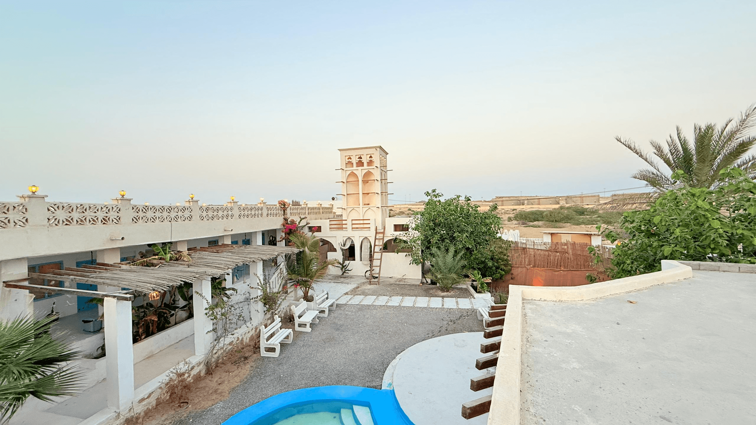 اقامتگاه بومگردی با استخر روباز آبسرد در سلخ قشم - دو تخته اتاق