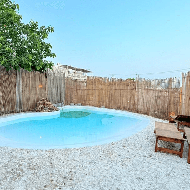 اقامتگاه بومگردی با استخر روباز آب سرد در سلخ قشم - دو تخته اتاق