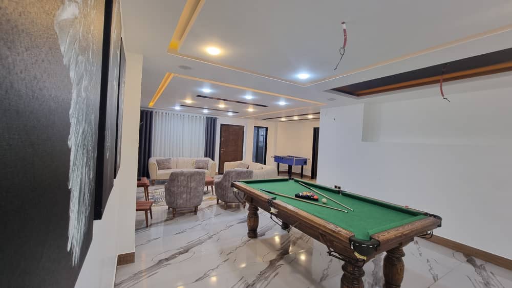 ویلا ساحلی با استخر سرپوشیده آبگرم در احمدآباد سرخرود سالن