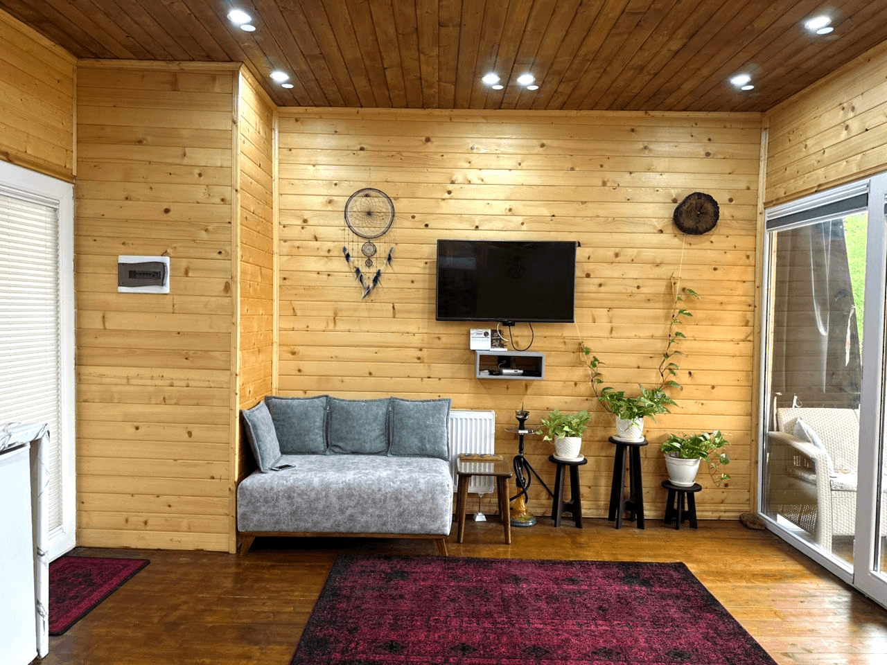 اجاره کلبه چوبی جنگلی در روستا بالف کلاشرقی - مرزیکلا  نما کلبه چوبی 