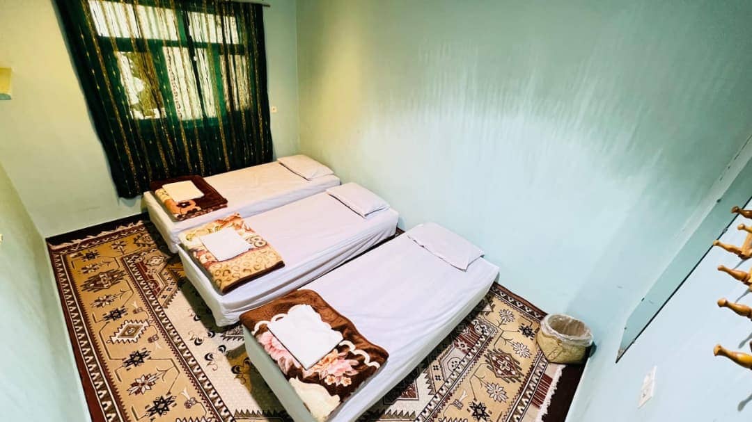 اجاره اتاق سنتی نزدیک ساحل در هرمز - 11متر محیط اقامتگاه