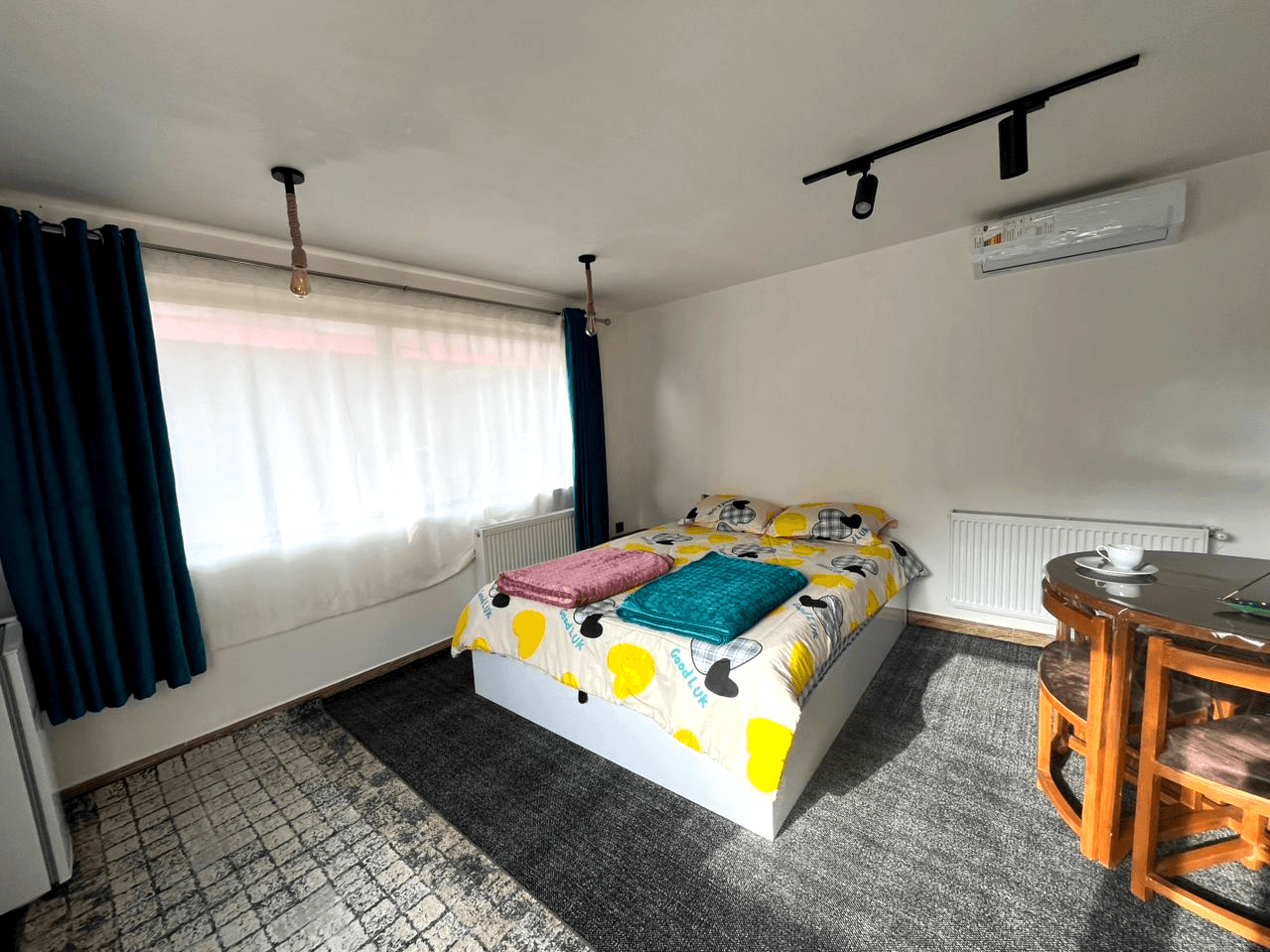 اجاره کلبه جنگلی جکوزی دار در روستا سیوا تنکابن - نیشا  نما کلبه 